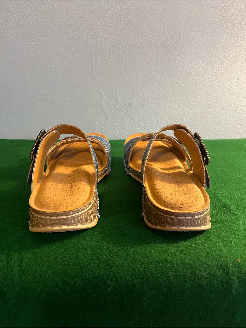 L'Artiste Spring Step Size 38 Blue Astra‎ Sandals Embossed Leather Ornate Buckle - Picture 8 of 11